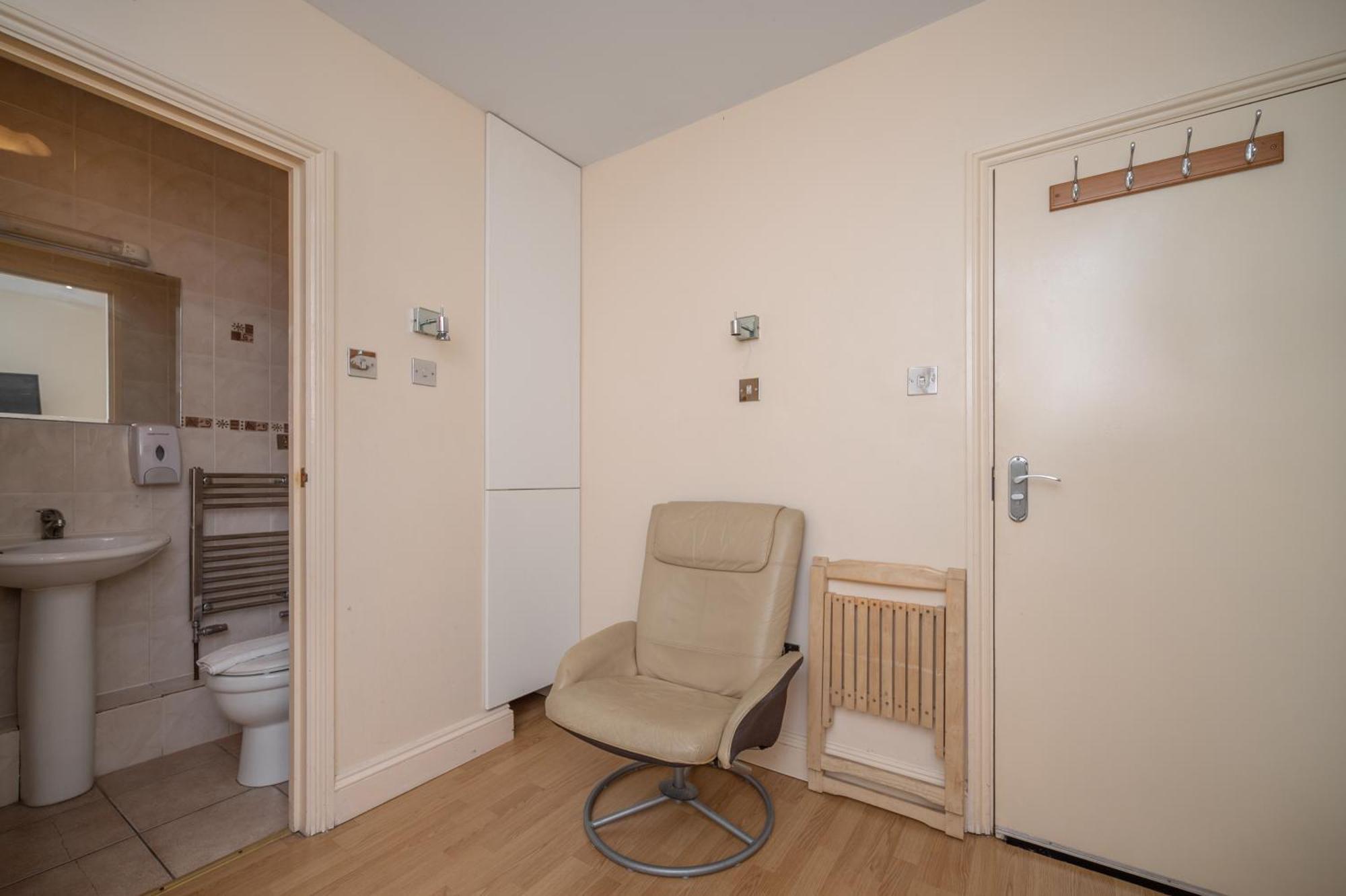 Flexistay Aparthotel Tooting London Exterior photo